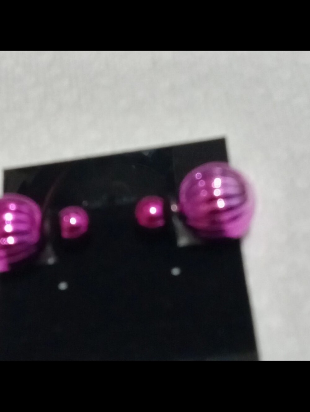 earrings - Picture 2 of 9